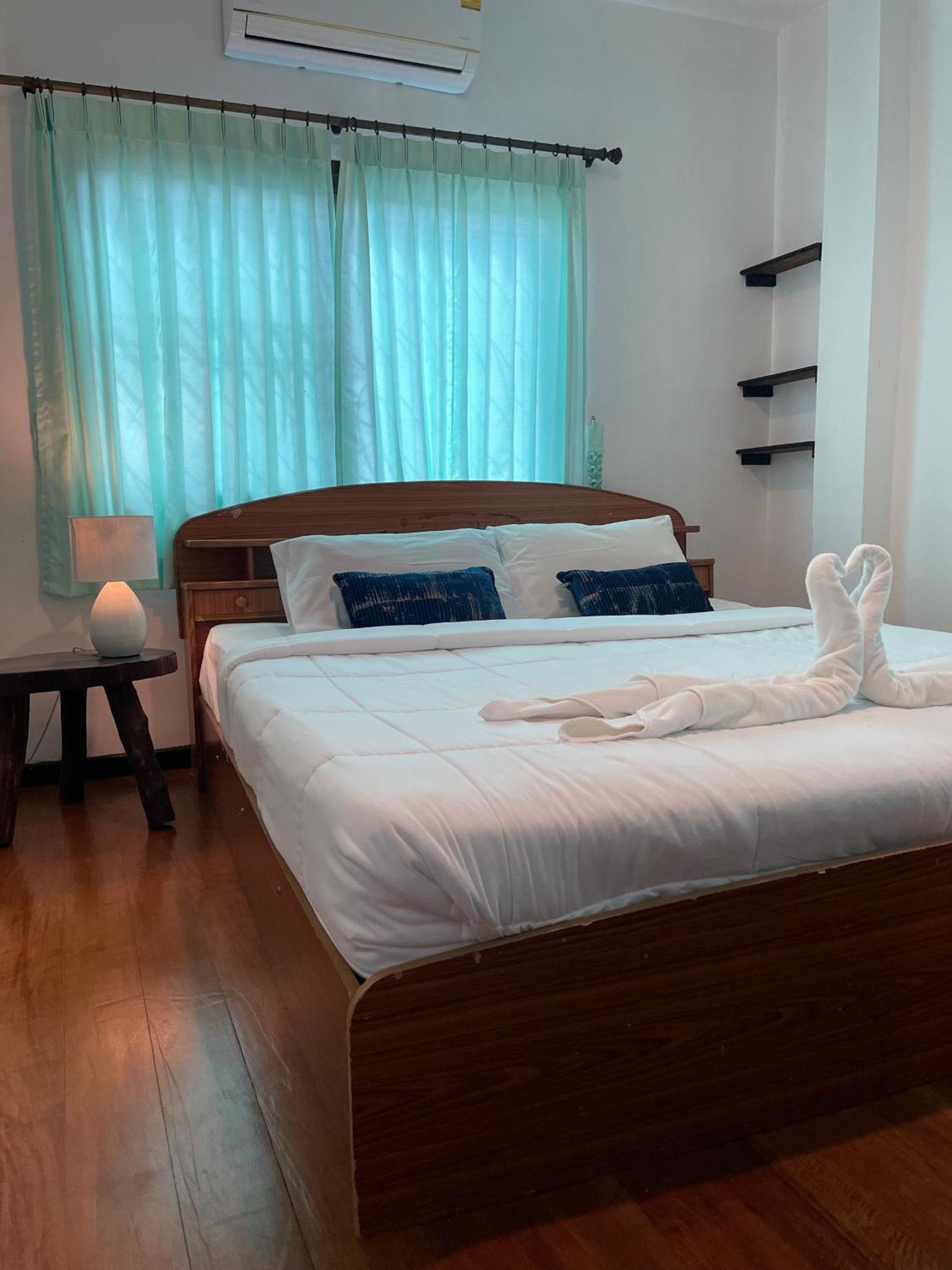 Sunrise Beach Villa スラート・ターニー 部屋 写真